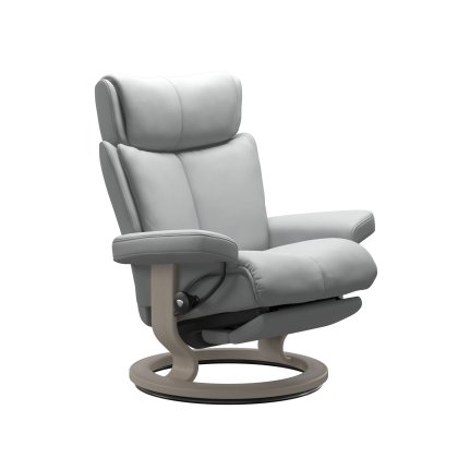 Stressless Magic Chair with footstool integrated
