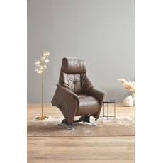 Himolla Chester 4247 Riser Recliner Chair Himolla Chester 4247 Riser Recliner Chair